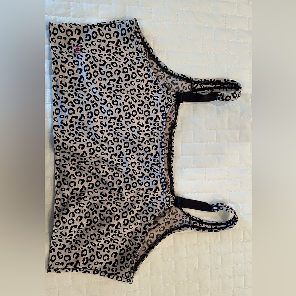 Ruby Ribbon Demi leopard prints Size 44